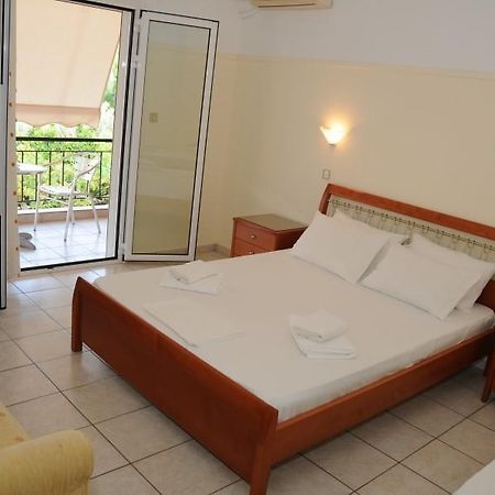 Delfini Hotel ธีโอโลโกส ภายนอก รูปภาพ