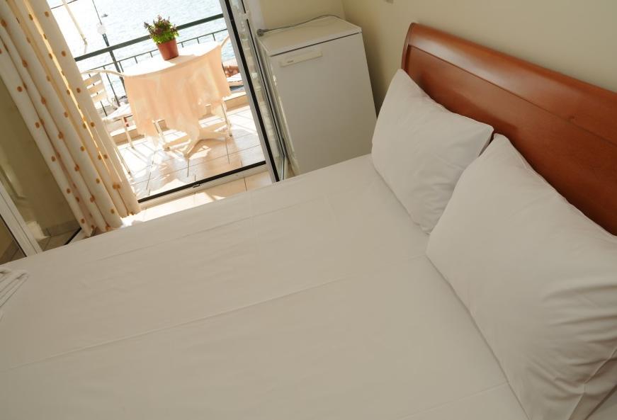 Delfini Hotel ธีโอโลโกส ภายนอก รูปภาพ